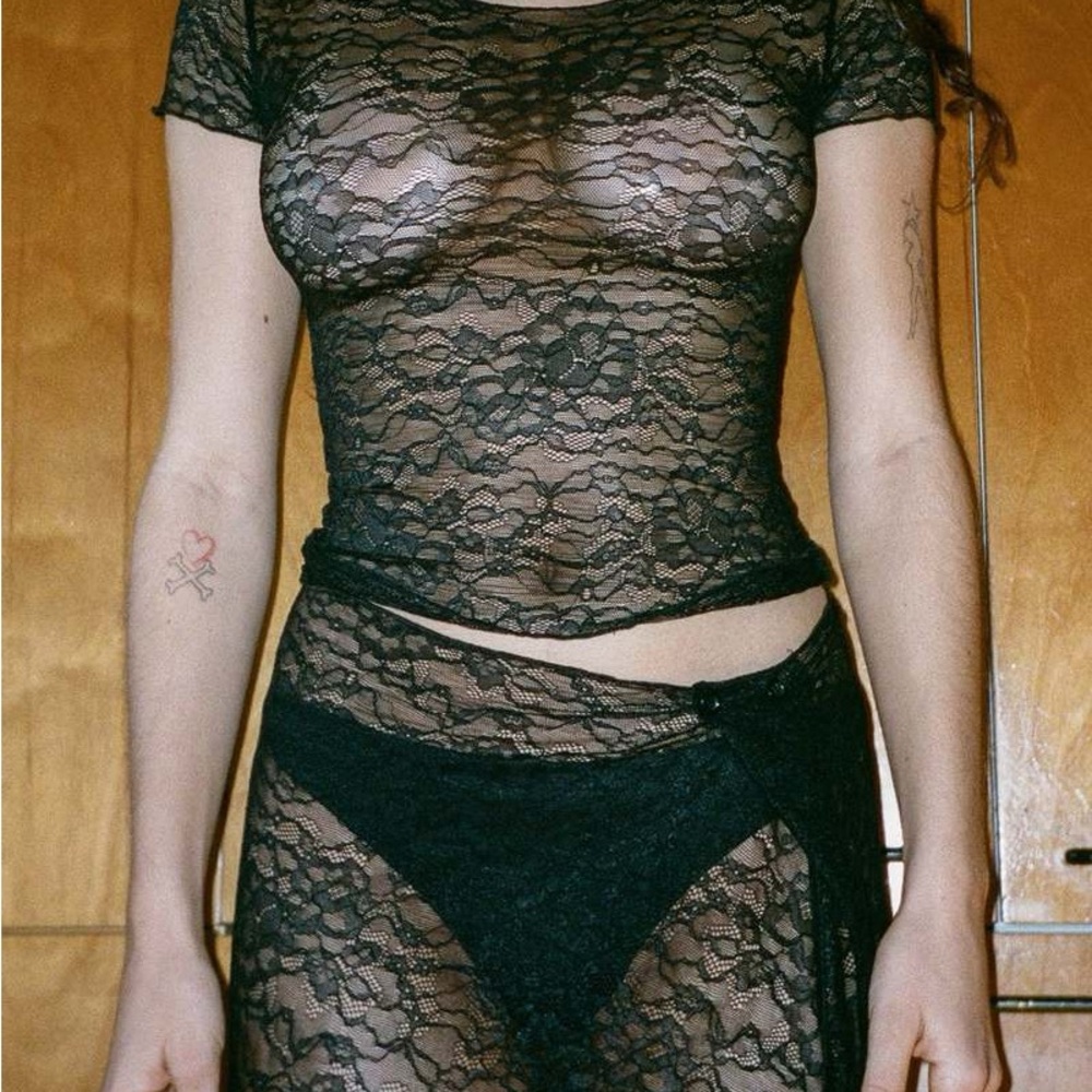 *LOWBALLERS WILL BE BLOCKED* Gil Rodriguez Gil Fresa Tee Black (size m)